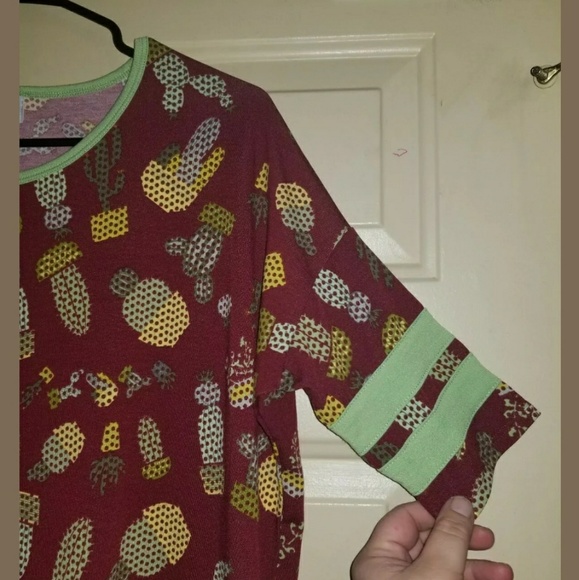 LuLaRoe Irma Hi low Cactus Succulent Pattern Top - Picture 4 of 5